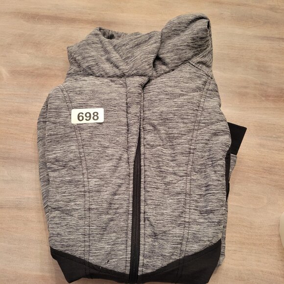 The North Face Women's Pseudio Quilted Hooded Jacket Outdoors Hiking Medium M - Picture 11 of 11